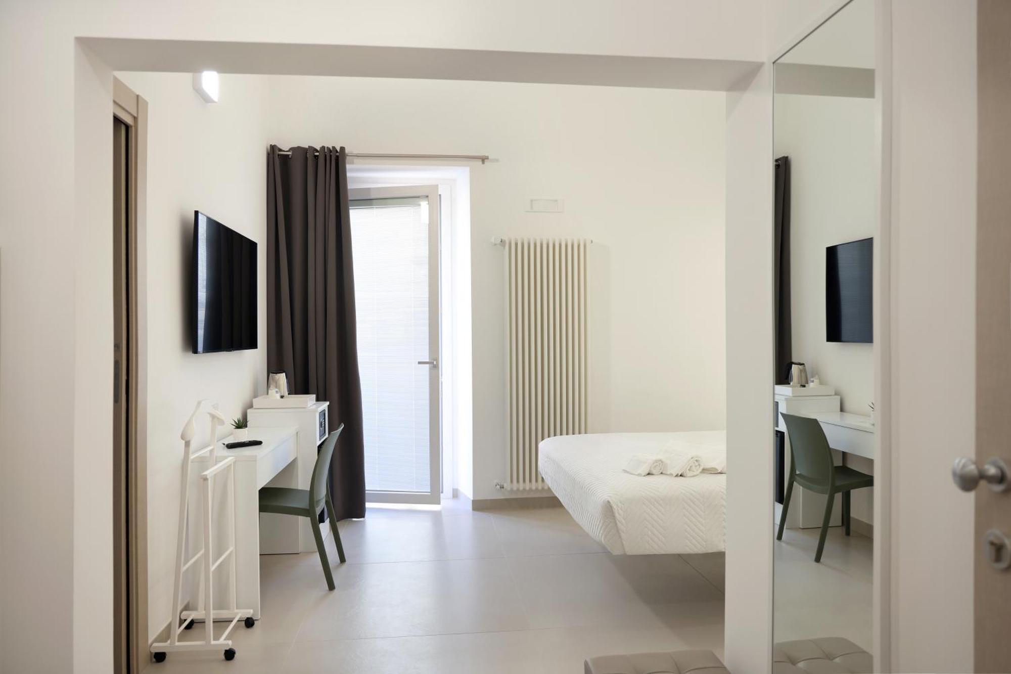 Ruffini Rooms 泰尔莫利 外观 照片
